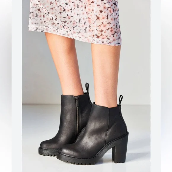 Dr. Martens Black Ankle Boots - Picture 16 of 16